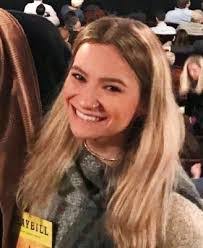 Amanda Battaglia's Instagram, Twitter & Facebook