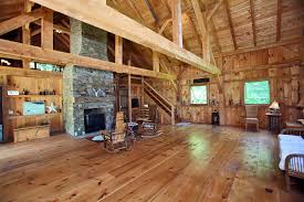 A barn with living quarters is a classic american structure that is perfect for the dedicated equestrian enthusiast. Pin On Barndominium