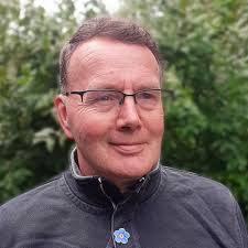 Mind Games: Over 150 Puzzles to Boost Your Memory and Train Your Brain  (Alzheimer's Society): Amazon.co.uk: Alzheimer's Society, Beanland, Dr Tim,  Moore, Dr Gareth: 9781529901672: Books