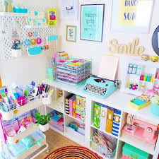 Diys and organization tips for your homewe all know how plastic is destroying the environment, and recently the destructions it's causing to sea life and the. Best Craft Rooms Craftrooms On Instagram This Space From Victoriaandherplanners Is So Brig Ide Dekorasi Kamar Kamar Tidur Anak Perempuan Ide Dekorasi Rumah