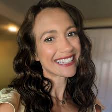 Looking for counselor/therapist that can help me with my relationship with  food. I know what is healthy but I need help with the￼ mental part of  eating. Thanks for your help! 🙏🏻🙏🏻🙏🏻