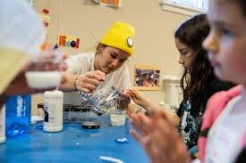 Society of Physics Students recognized with Outstanding Chapter Award