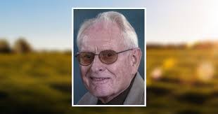 Donovan Leach's Instagram, Twitter & Facebook