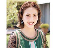 ショートボブのヘアアレンジ 前髪あり なし パーマ 巻き方 後ろなど自由自在に with online 講談社公式 恋も仕事もわたしらしく 美髪 ショートボブのヘア ボブ アレンジ