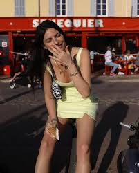 Kelly piquet is a 32 year old brazilian relative. Kelly Piquet Soaking In Saint Tropez Max Verstappen Daniel Kvyat Formula1wags