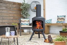 Shop wood and gas fire pit options from bbq guys. Best Chimineas 2021 8 Steel Clay And Cast Iron Chimineas Gardeningetc