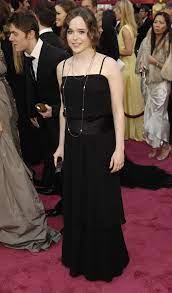 Pin By Bosske On Cutie Ellen Ellen Page Bridesmaid Dresses The Most Beautiful Girl