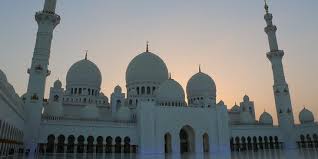 Pada hakikatnya sholat tahiyatul masjid disyariatkan 2 raka'at saja. Tata Cara Salat Sunnah Tahiyyatul Masjid Yang Tepat Merdeka Com