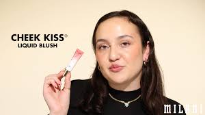 Amazon.com : Milani Cheek Kiss Liquid Blush Makeup, Lightweight, Blendable  & Buildable for Radiant Flushed Cheeks, Skin-Loving Formula