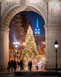 Washington Square Park By 212sid New York City Christmas Nyc Christmas Washington Square Park