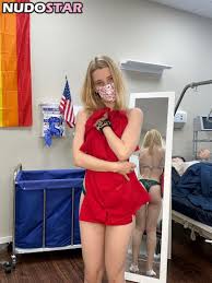 Sarah Bird Nude Leaks Photo 10 - NudoStar