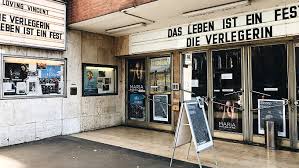 The cinema has a café for the convenience of its patrons. 11 Charmante Kinos Die Du Kennen Solltest Mit Vergnugen Koln