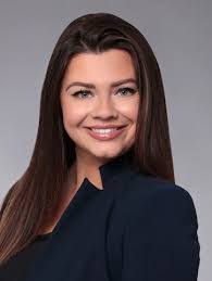 Meredith Blythe's Instagram, Twitter & Facebook