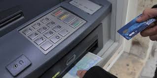 Terminal 1, terminal 2 et en zone publique. Argent Comment Ameliorer L Implantation Des Distributeurs De Billets Automatiques