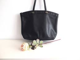Sac a main en cuir pour femme de marque dame de luxe personnalisable sac bandouliere fourre tout sac cabas ordinateur. Longchamp Grand Sac Cuir Noir Longchamp Sac Cabas Sac Cuir Sac Sac Longchamp