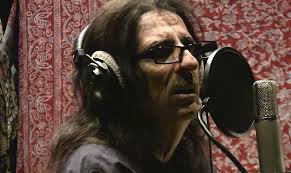 ALICE COOPER Talks About His Covers Of THE BEATLES' 'Eleanor Rigby', PAUL  MCCARTNEY's 'Smile Away' (Video)