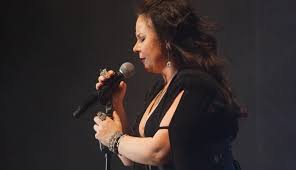 Bursa Da Sebnem Ferah Ruzgari Esti Bursatv