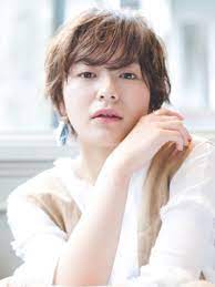 土屋アンナさんのヘアカタログまとめ ショート ロングで可愛いから大人上品まで叶えよう bangs バングス ショートのヘアスタイル 髪型 ロング ロングヘア