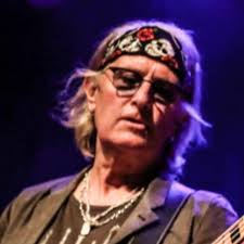 How to travel with a bass guitar