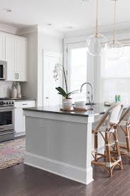See Why We Re Swooning Over This Light Feminine Charleston Home Home Decor Kitchen Farmhouse Kitchen Decor Home Decor