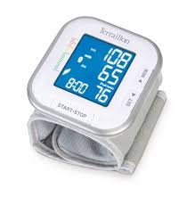 Un résultat supérieur à cette valeur indique un début d'hypertension ou plus grave, une hypertension. Comment Choisir Son Tensiometre Pour Bien Mesurer Sa Tension Les Conseils De La Specialiste Femme Actuelle Le Mag