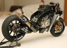 製作記13タミヤ 1 12 ヤマハ yzr m1 05 top studio 折畳式プラモ工場 バイク 模型 タミヤ プラモ