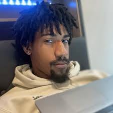 The Pack could be sporting an airbrushed leather helmet with the throwbacks  in 2025. Like it?