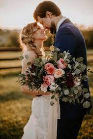 How To Have A Stylish Fun Laid Back Wedding Laid Back Wedding Wedding Photos Wedding Bouquets