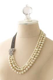 Vintage Inspired Steel Chain Pearl Necklace Daisy Pearl Necklace Stella Amp Dot Valentines Necklace Pearls Boutique Style Jewelry
