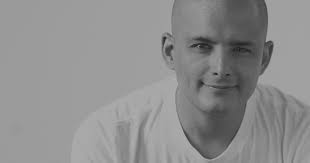 Hire Derek Handley for your next event.