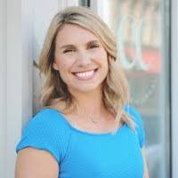 Sara Rollins's Instagram, Twitter & Facebook