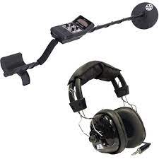 You and the entire family will enjoy this ultra lightweight detector as you discover all the treasures the elite 2200h comes with advanced discrimination and notching. Bounty Hunter Tracker Ii Metal Detector And Headphones Walmart Com Walmart Com