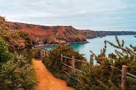 Helier, is 100 miles (160 km) south of weymouth, england. Jersey Tipps Urlaub Auf Der Grossten Insel Im Armelkanal 2021