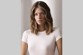 Images jessica alba coupe carre long comme votre inspiration style de cheveux un wavy sur carr hair pinterest longues et coiffures. Carre Long Les Plus Beaux Modeles