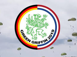 Der styleguide der bundesregierung beinhaltet alle vorgaben für das visuelle erscheinungsbild der bundesregierung: Sammeln Seltenes Aufkleber Grun Alter Aufkleber Militar Bundeswehr Eine Starke Truppe