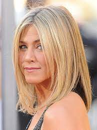 Glatter Long Bob Von Jennifer Aniston Bob Frisur Mittelscheitel Frisuren Haarschnitt
