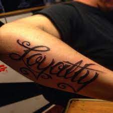 Script Tattoo Loyalty Tattoo Electric Elephant Tattoo Forearm Tattoo Treue Tattoo Tattoo Damen Tattoos Unterarm