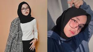 Setelah lulus smp, dirinya pun pindah ke ibukota dan lanjut sekolah di smk negeri 56 jakarta jurusan otomotif dan elektronik kelistrikan. Profil Nissa Sabyan Vokalis Sabyan Gambus Pernah Kolaborasi Bareng Nagita Slavina Siti Nurhaliza Halaman 2 Tribun Manado