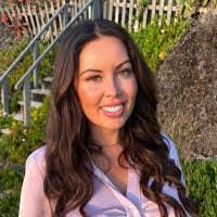 Laura Picard's Instagram, Twitter & Facebook