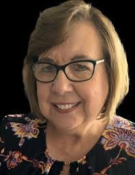 Stacy Everett's Instagram, Twitter & Facebook