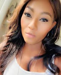 Hi all! My name is Candi, I just wanted to introduce myself. I absolutely  LOVE encouraging people especially intelligent, strong, driven ladies. I am  a Mother of 3, Career- I work in