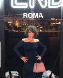 كيف لي أن أعرف أنه يحبني. Ø¨Ø§Ù„ØµÙˆØ± Ù…Ù†Ù‰ Ø²ÙƒÙŠ Ø­Ø§Ù…Ù„ ÙÙŠ Ø§Ù„Ø±Ø§Ø¨Ø¹ Ø£Ù… ØªØ¹Ø§Ù†ÙŠ Ø²ÙŠØ§Ø¯Ø© Ø§Ù„ÙˆØ²Ù† Ù…Ø¬Ù„Ø© Ø³ÙŠØ¯ØªÙŠ