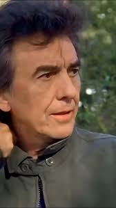 Paul visits The Beatles Statue in Liverpool