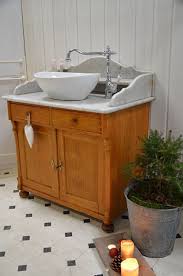 Mole Valley Antiker Landhaus Waschtisch Mit Marmoraufsatz Von Badmobel Landha In 2020 Wash Basin Bathroom Furniture Furniture Land