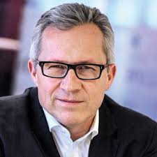 Eric Perrier's Instagram, Twitter & Facebook