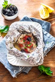 800 g seppie (tintenfisch) 1 dose geschälte tomaten olivenl knoblauch zwiebel petersilie peperoncino origano salbei rosmarin weißwein. Rana Pescatrice Al Cartoccio Peperoni E Patate
