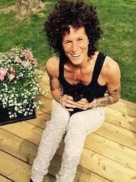 Cosby more than 15 years ago, and she would later accuse him of sexual assault. Bill Cosby Accuser Andrea Constand On Why She Came Forward I Had A Flashback People Com