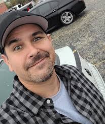 Kyle Rutherford's Instagram, Twitter & Facebook