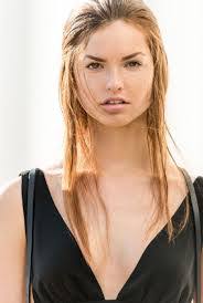 Molly Overton's Instagram, Twitter & Facebook