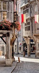 Dinan Cotes D Armor Bretagne Francedinan Est Une Commune Francaise Sous Prefecture Situee Dans Le Departeme France Travel Beautiful Places Places To Travel